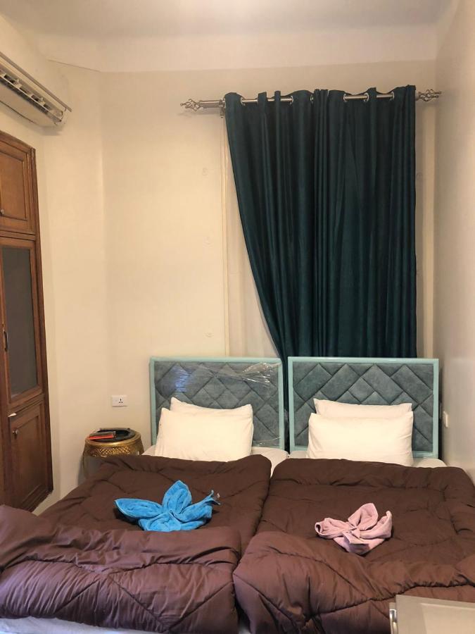 Abdeen Palace Hostel Il Il Cairo Esterno foto